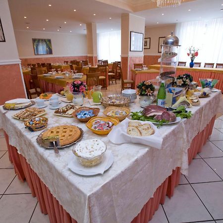 Hotel Verdi Fiuggi Εξωτερικό φωτογραφία